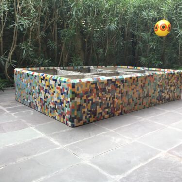 Fioriere in mosaico o piastrelle