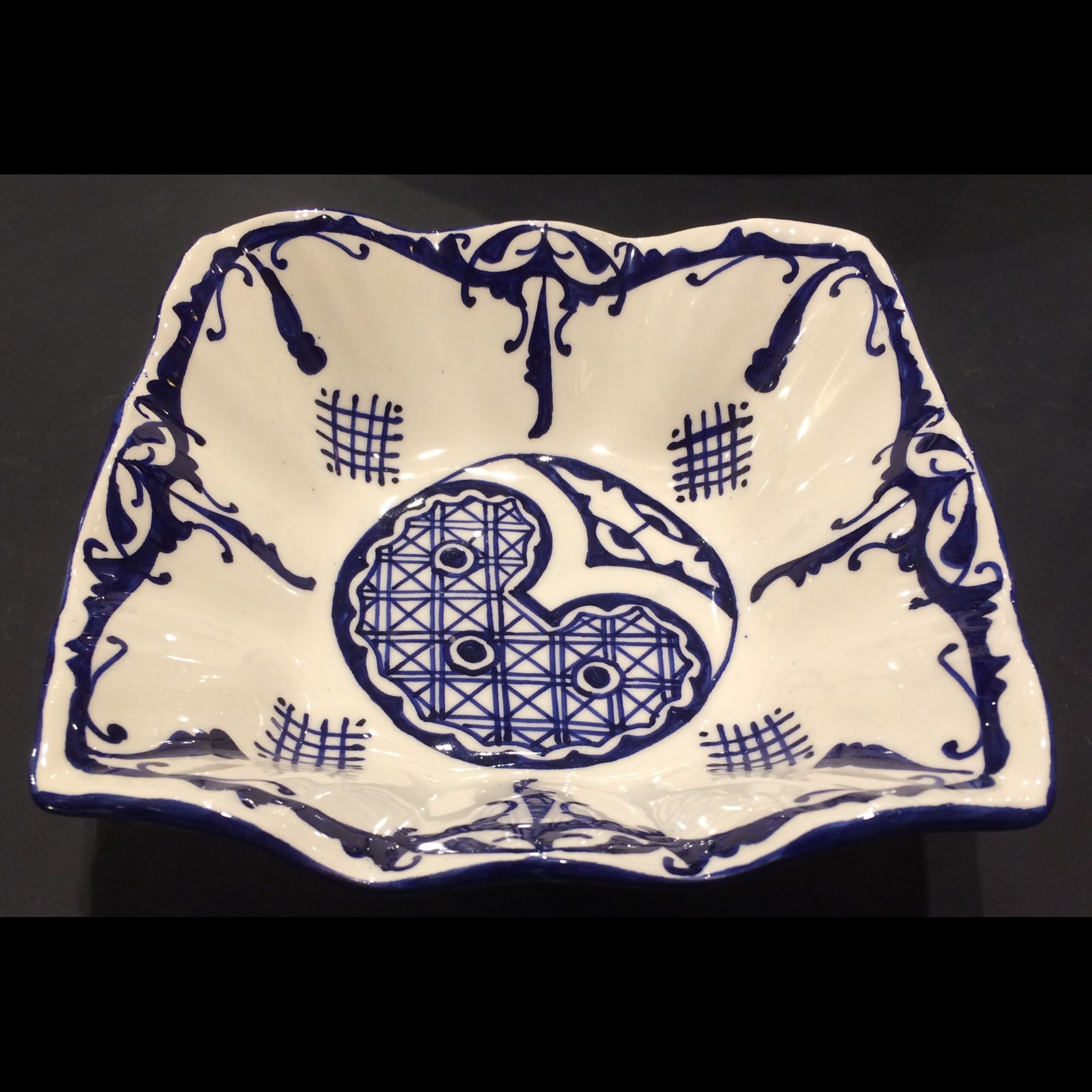 1-OGFEMO-467 Arredo tavola ceramica dipinta a mano servizi personalizzati milano